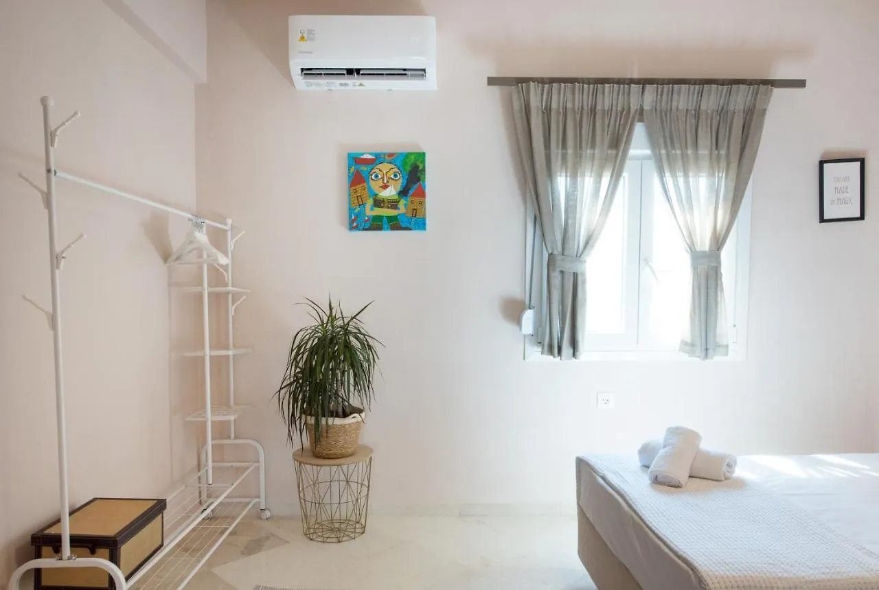 Daphne By Halu! : Downtown Family Penthouse Apartment Thessaloniki