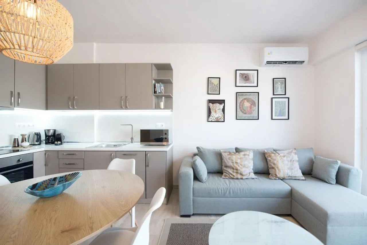 Daphne By Halu! : Downtown Family Penthouse Apartment Thessaloniki 0*,