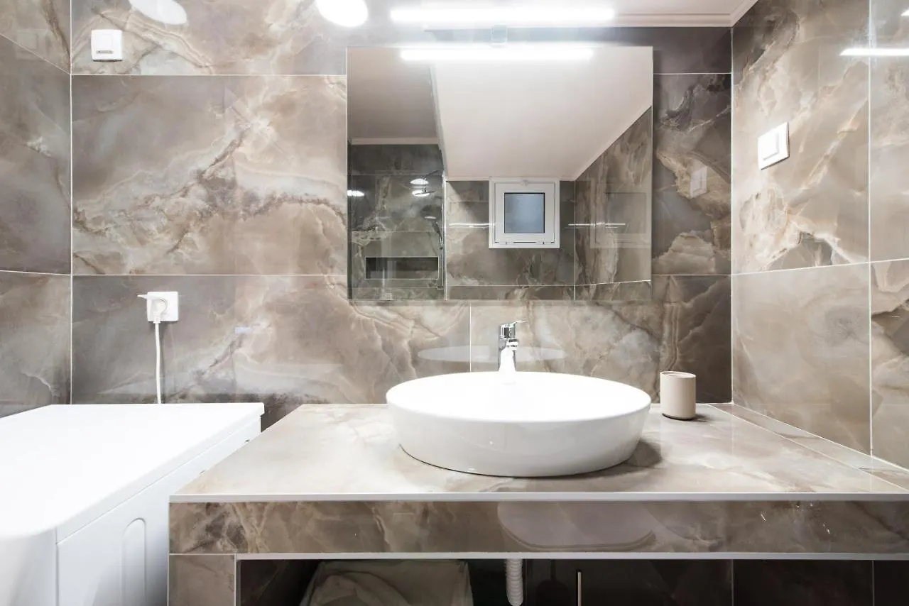 Daphne By Halu! : Downtown Family Penthouse Apartment Thessaloniki