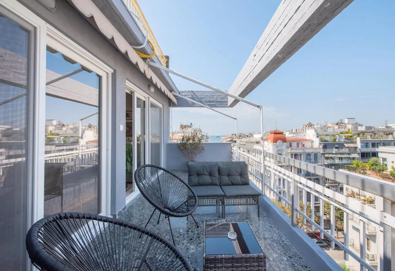 Daphne By Halu! : Downtown Family Penthouse Apartment Thessaloniki